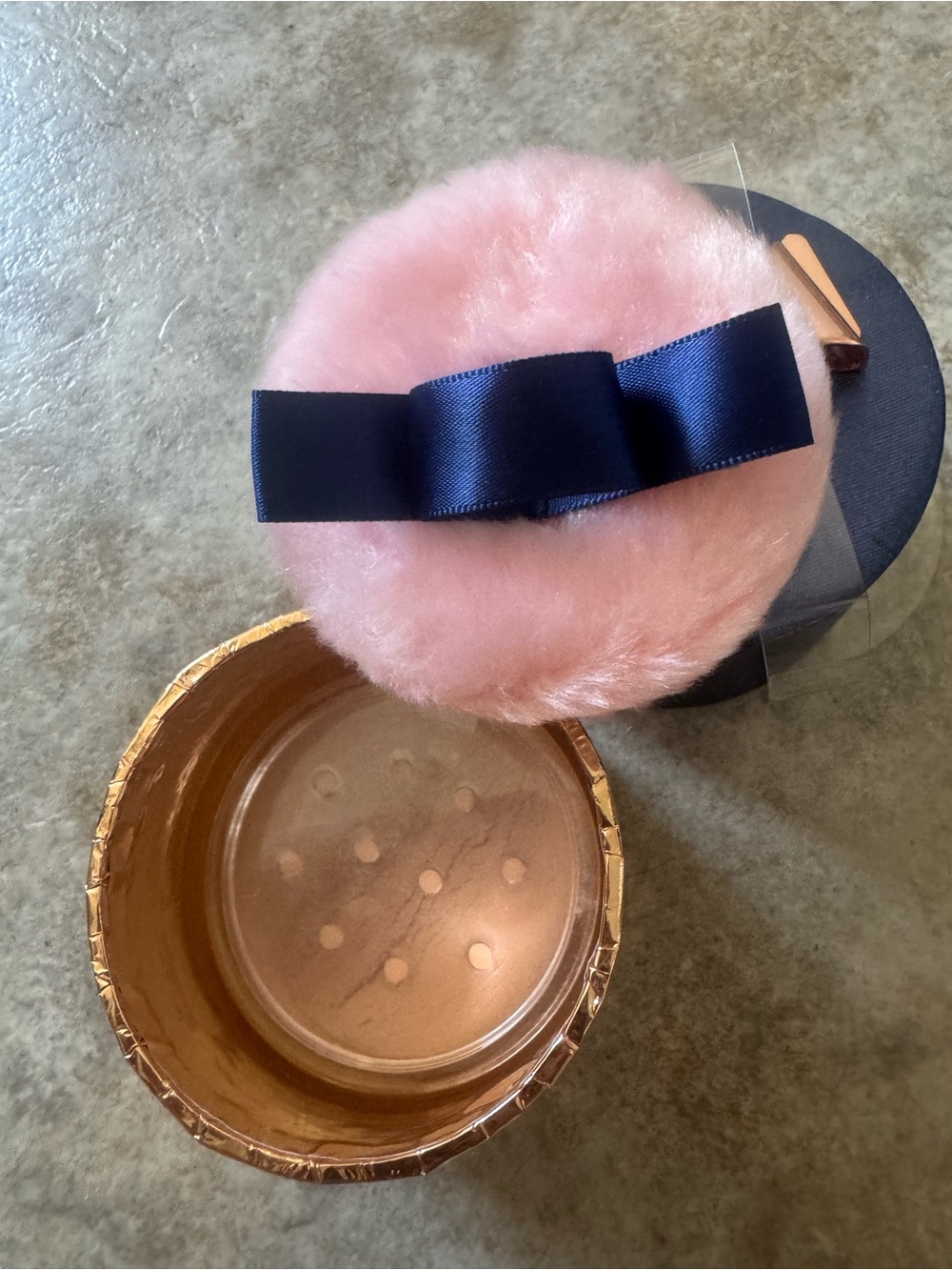 Quo Shimmer Puff